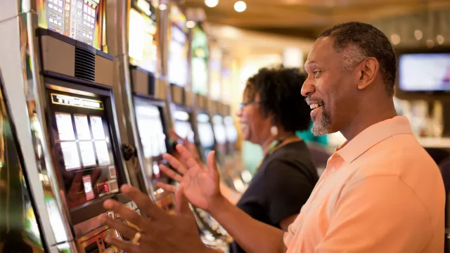 how to win on hhr slot machines